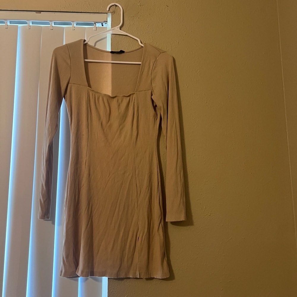 Elegant Beige Long Sleeve Dress 🤎